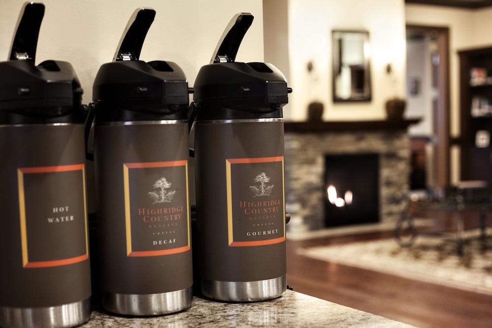 Country & By Radisson, North, Il Hotel 3*