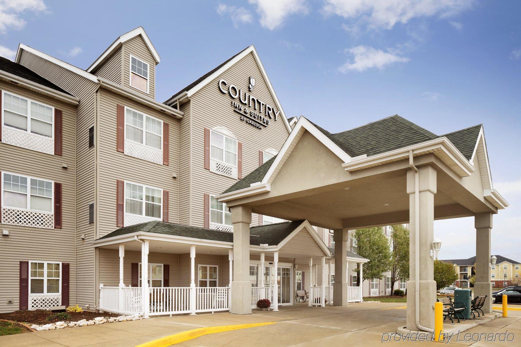 Hotel Country & By Radisson, North, Il