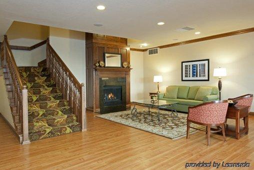 Country & By Radisson, North, Il Champaign
