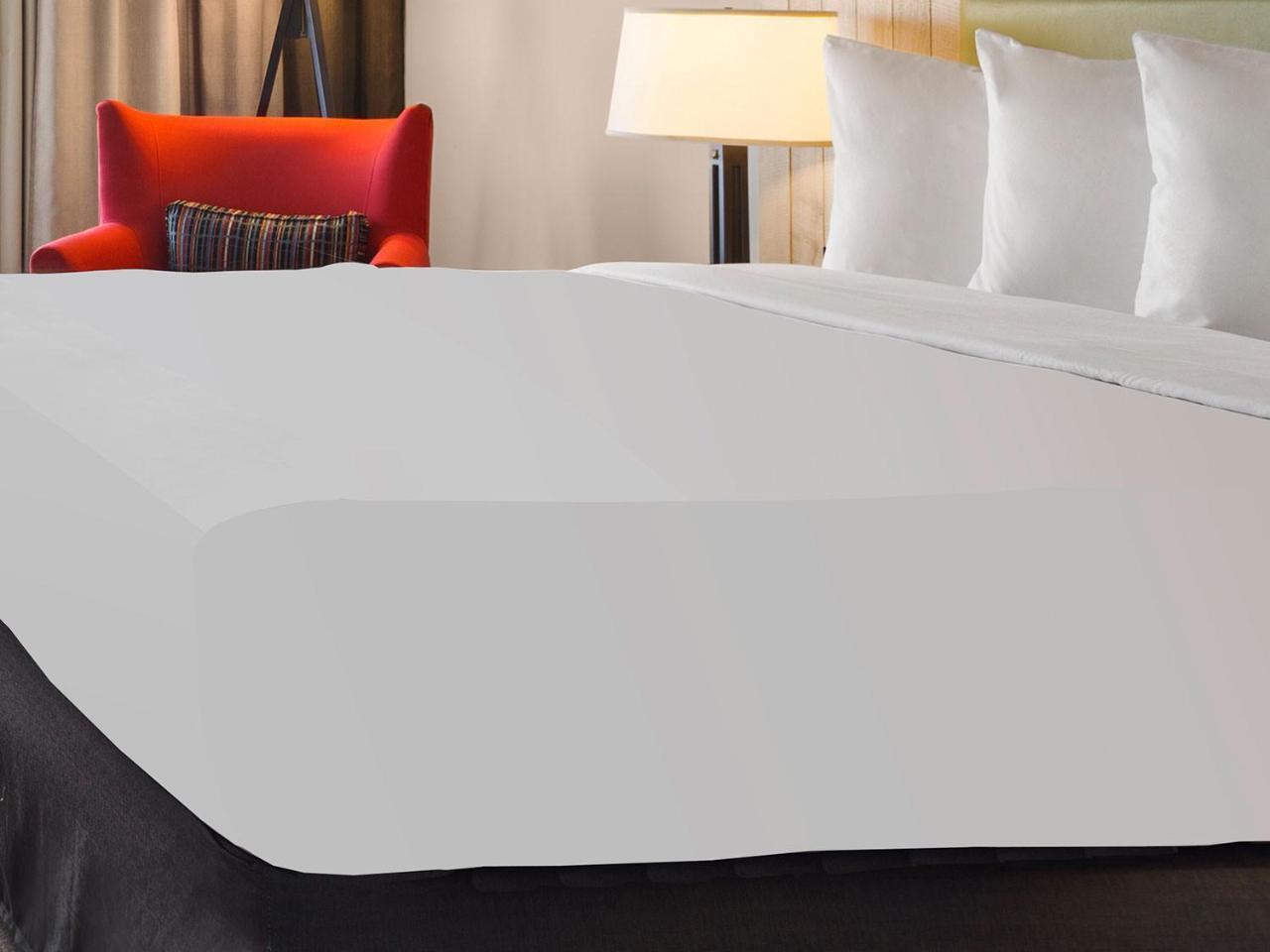 Country & By Radisson, North, Il 3*